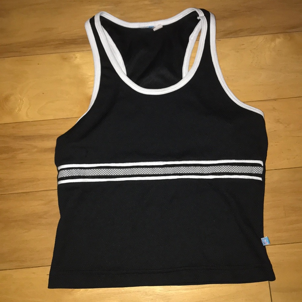 sporty tank top